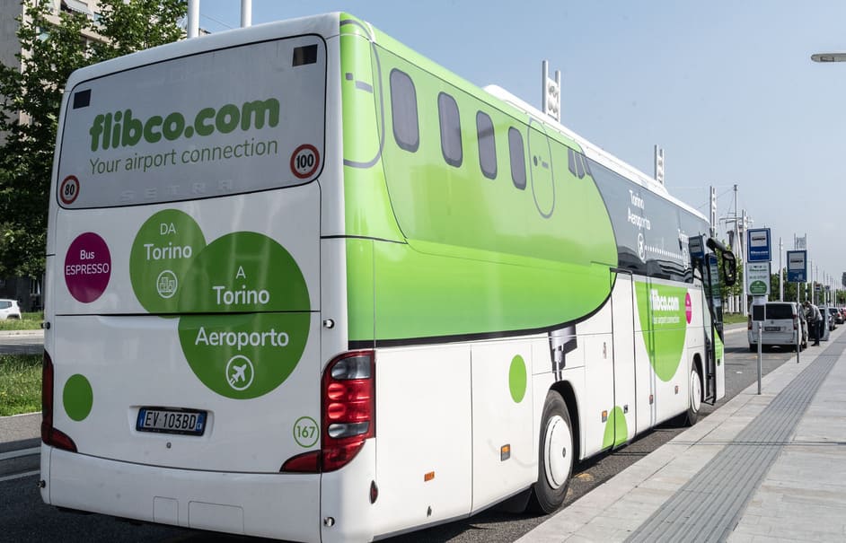 Shuttlebusdienst van Turijn naar Turijn Airport